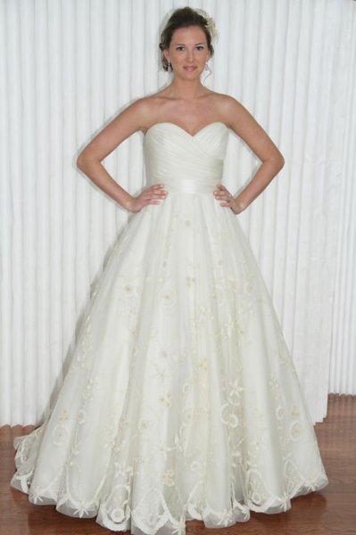 31-modern-trousseau-wedding-dresses-spring-2014-h724